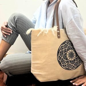 bolso algodon con asa piel mandala puesto