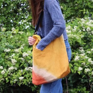 Bolso de hombro de yute anaranjado