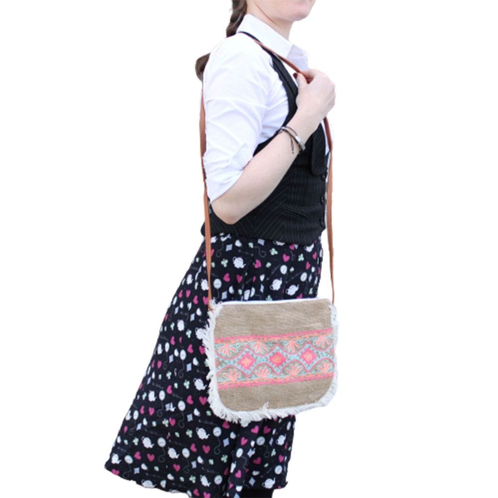 Bolso con flecos - Bordado De Patrón De Verano - imagen 7 - Sundara Oriental