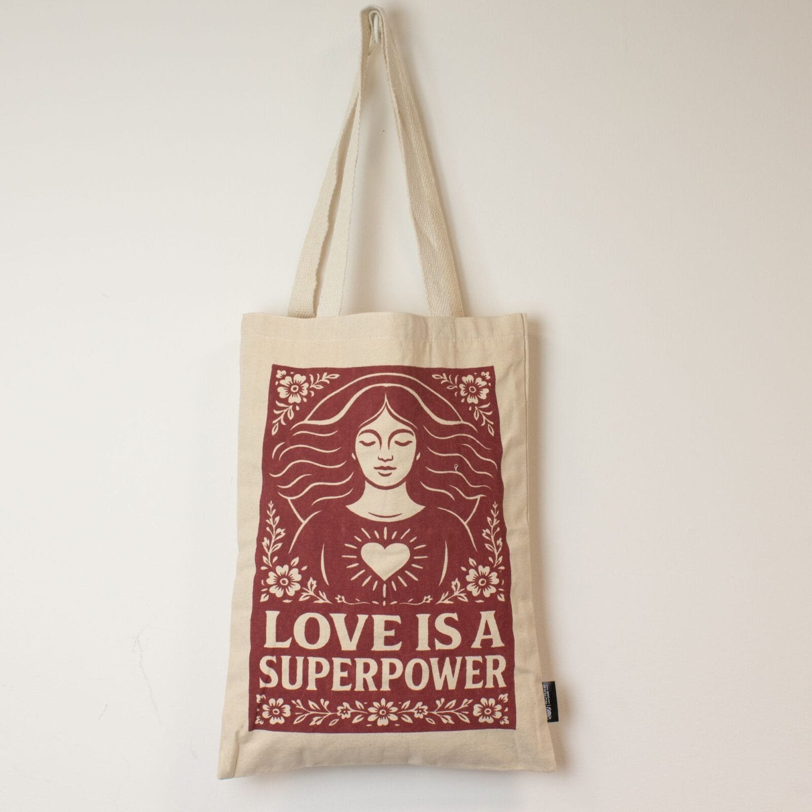 Nomad Sari Iconic Toni Tote Bag - El amor es un superpoder - Natural 10oz