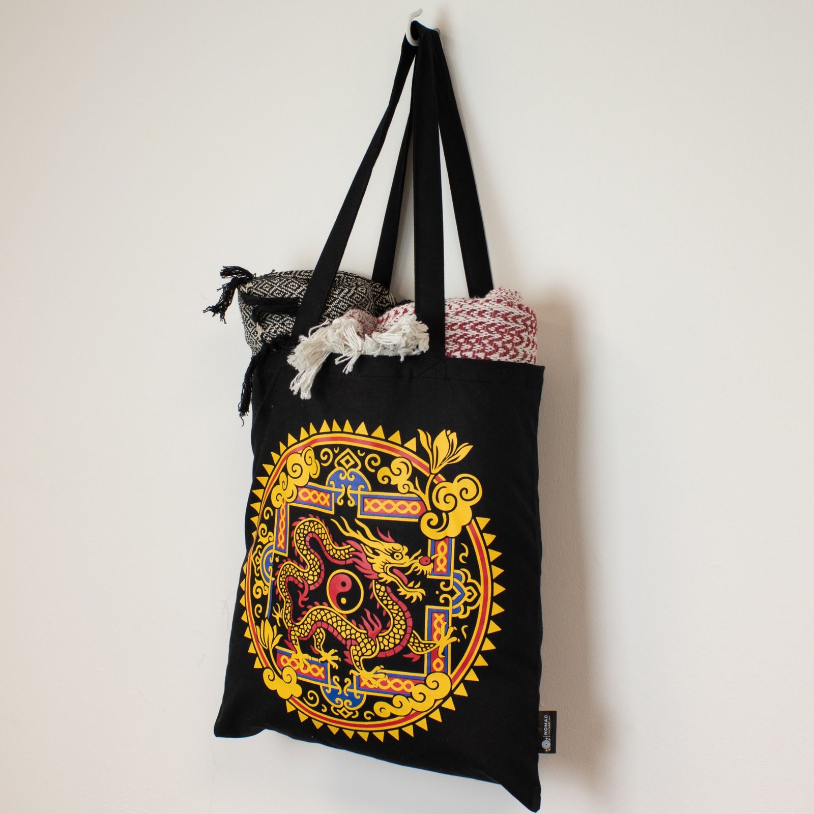 Bolso tote icónico y clásico - Dragón Yin y Yang - Negro 6 oz - Imagen 2