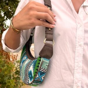 Bolso Hobo de Jacquard, Verdes Atrevidos y Correa Marrón - Sundara Oriental